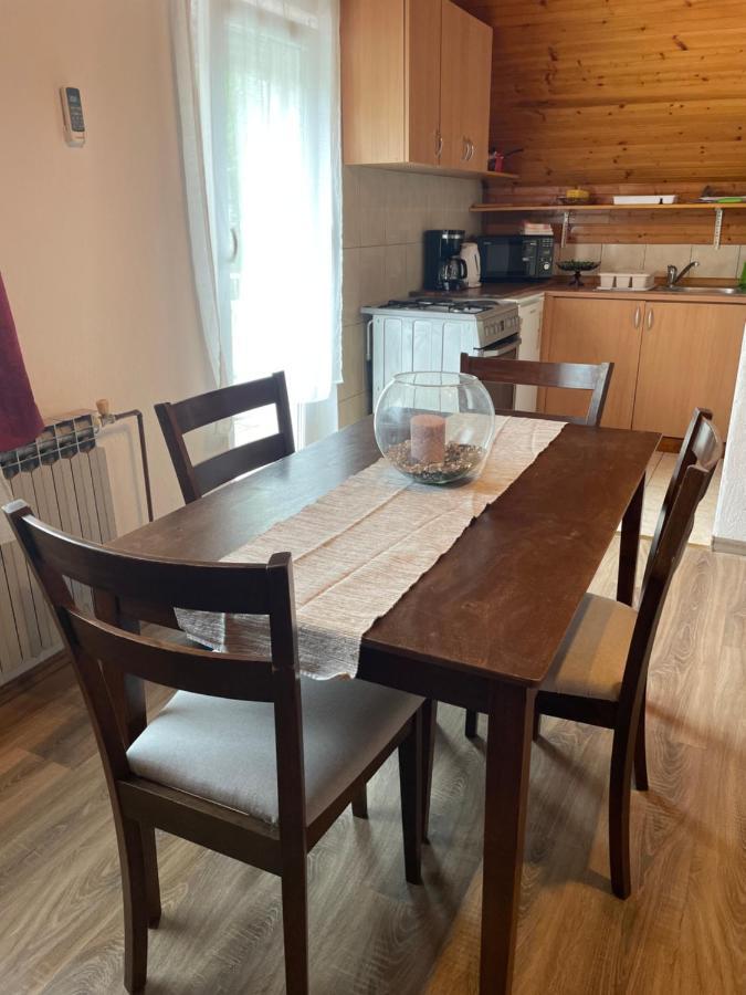 Plavo Oko Apartment *